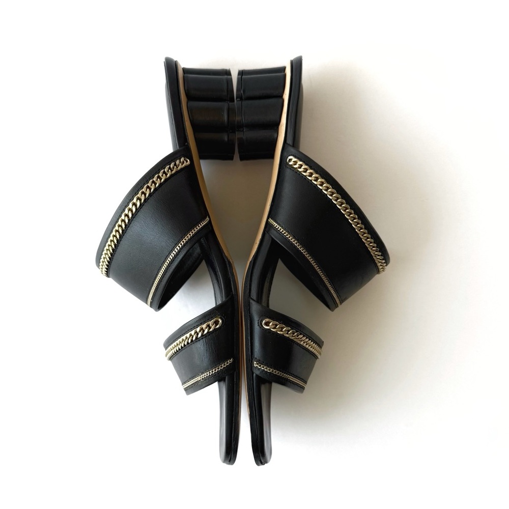 SALVATORE FERRAGAMO BELLUNO BLACK LEATHER
GOLD CHAIN SLIDE SANDAL FLOWER HEELS - Picture 6 of 9